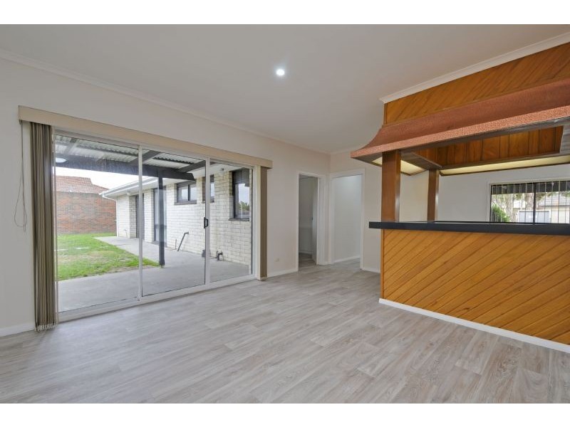 15 Chestnut Avenue, Morwell VIC 3840