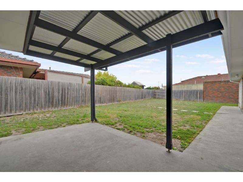 15 Chestnut Avenue, Morwell VIC 3840