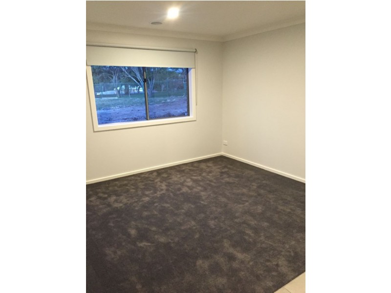 19 Graduation Place, Churchill VIC 3842