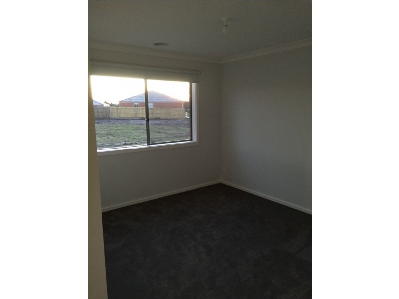 19 Graduation Place, Churchill VIC 3842