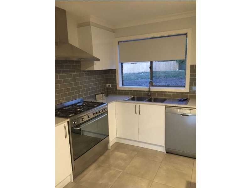 19 Graduation Place, Churchill VIC 3842