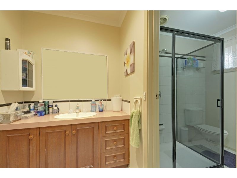 5 Yarak Court, Morwell VIC 3840
