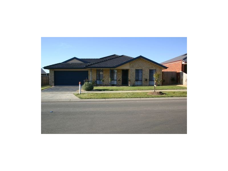 14 Leinster Avenue, Traralgon VIC 3844