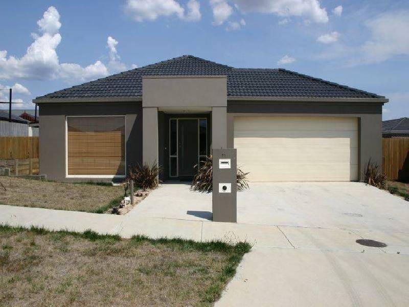 11 Leinster Avenue,, Traralgon VIC 3844