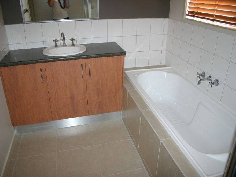 11 Leinster Avenue,, Traralgon VIC 3844