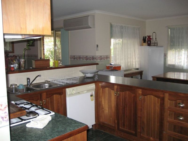 8 Oak Avenue, Traralgon VIC 3844
