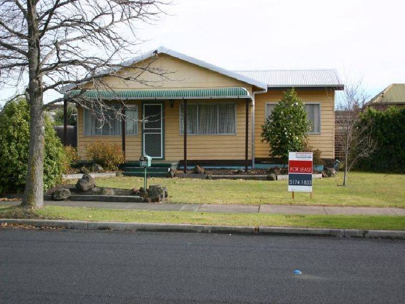 17 Gillies Crescent, Traralgon VIC 3844