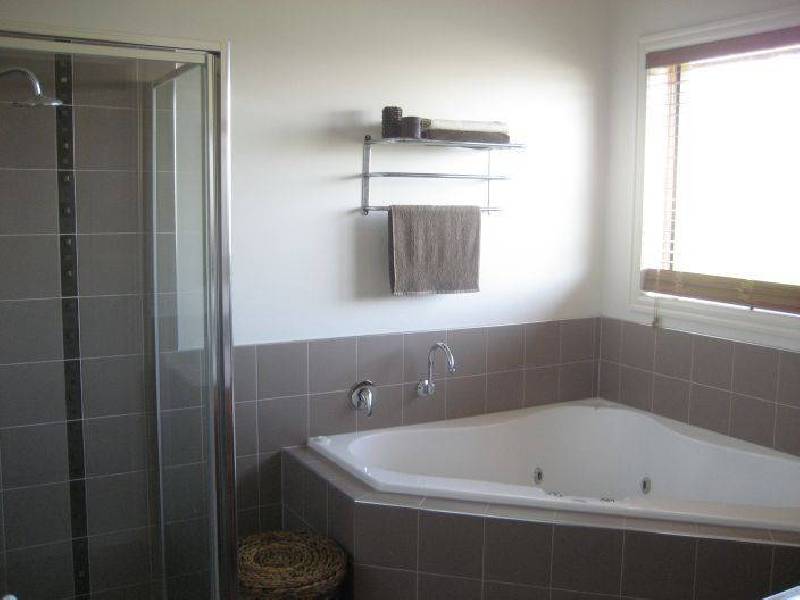 2 Sunhill Rise, Traralgon VIC 3844