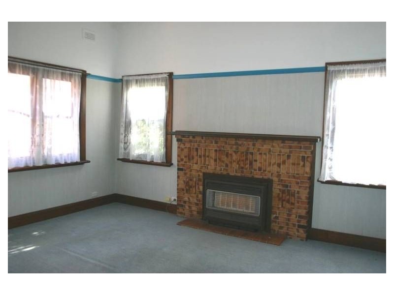 8 Hoyle Street, Morwell VIC 3840