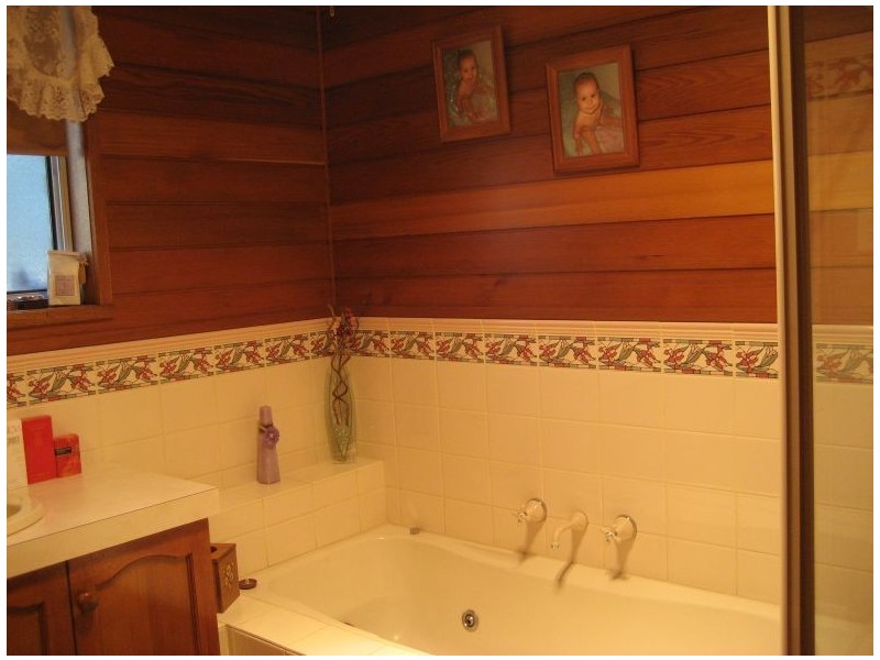 24 Bayley Drive, Traralgon VIC 3844