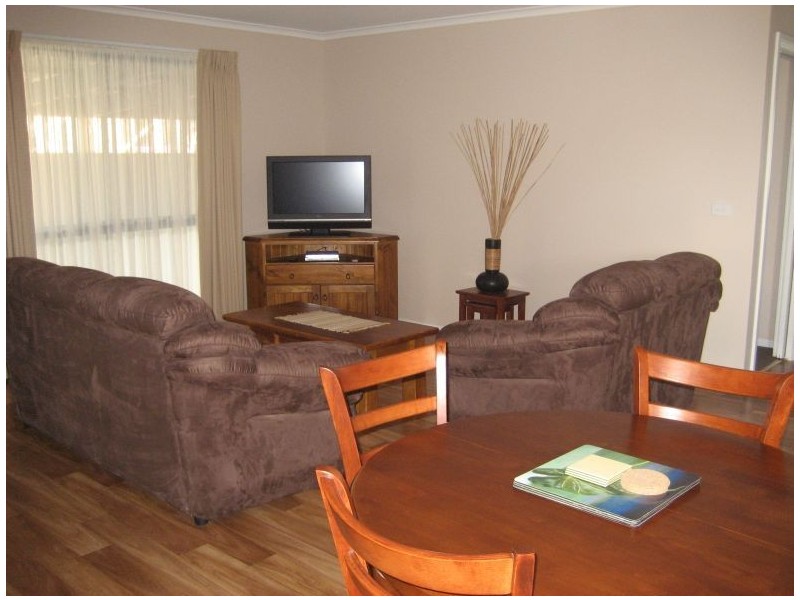 1 Park Lane Tourist Park, Princes Highway, Traralgon VIC 3844