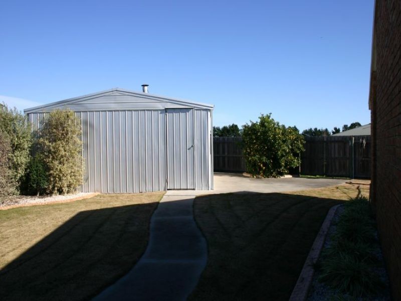 19 Blackwood Close, Traralgon VIC 3844