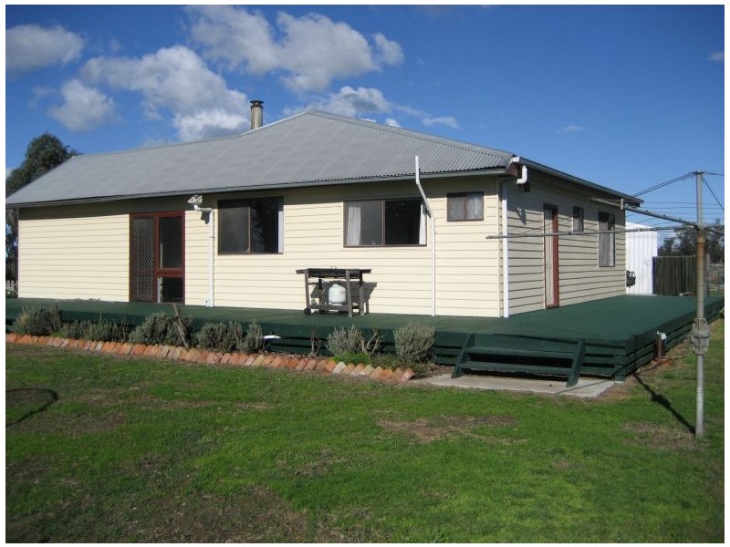 100 Afflecks Road, Toongabbie VIC 3856