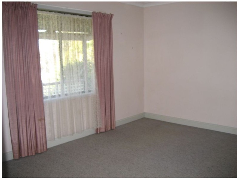 100 Afflecks Road, Toongabbie VIC 3856