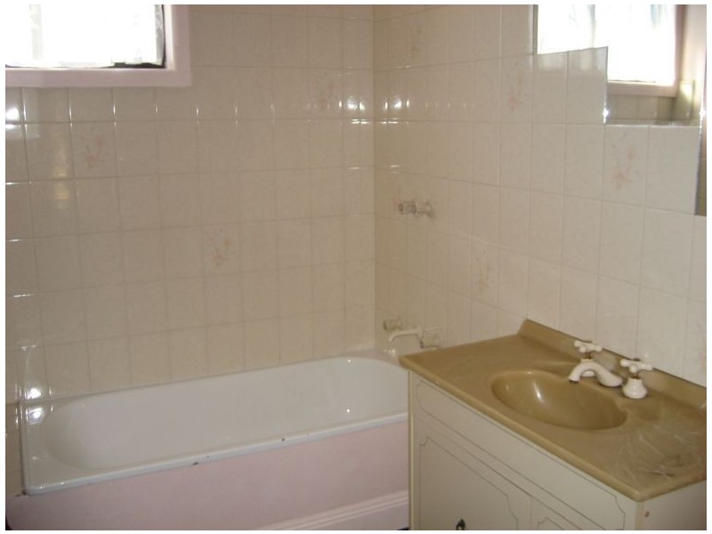 100 Afflecks Road, Toongabbie VIC 3856