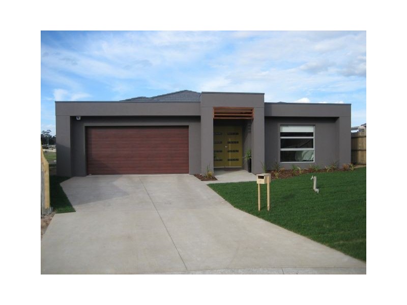17 Mayo Close, Traralgon VIC 3844