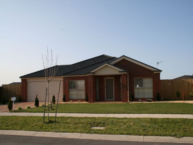 11 Waterun Drive, Traralgon VIC 3844