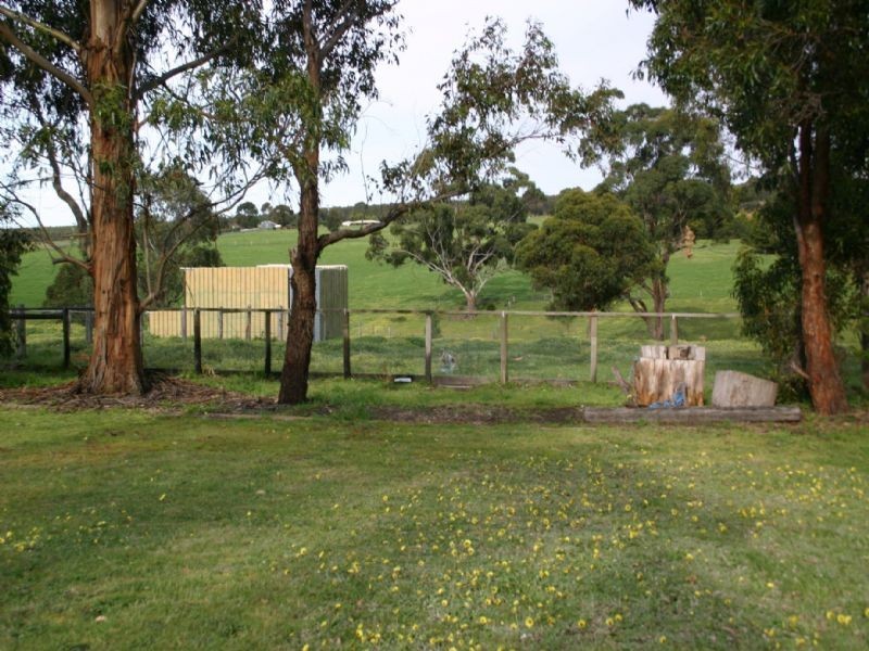 90 Theresa Road, Hazelwood North VIC 3840