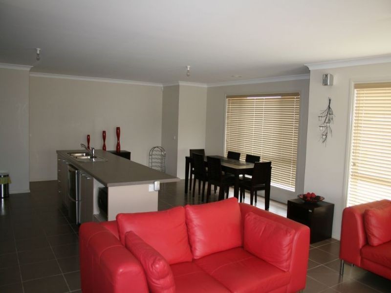 11 Riverslea Boulevard, Traralgon VIC 3844