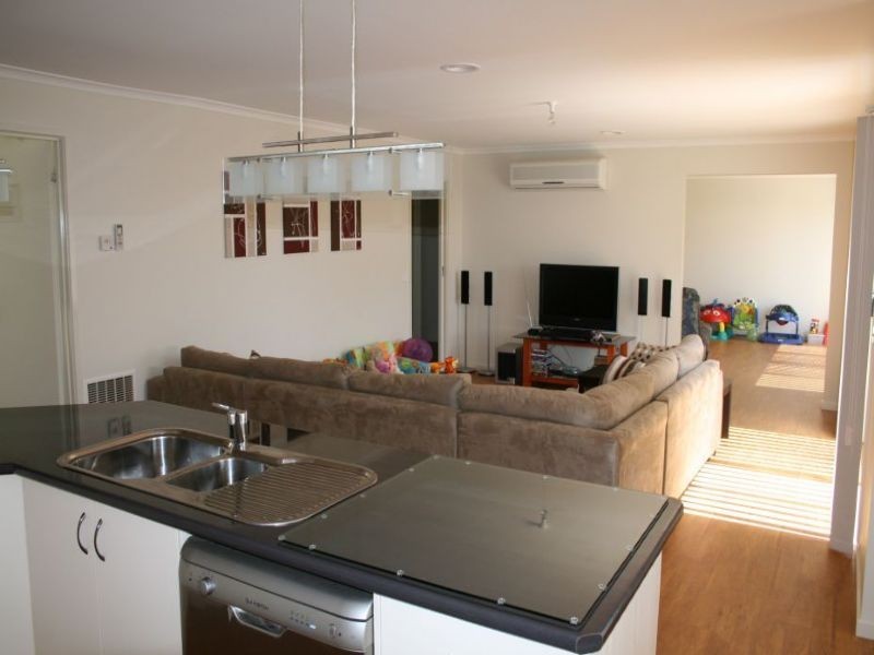 21 Ellavale Drive, Traralgon VIC 3844