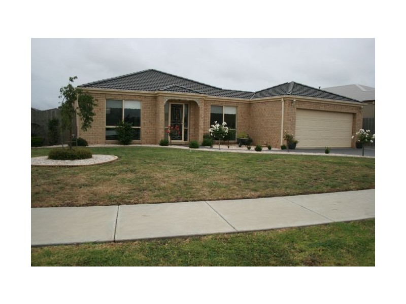 8 Leinster Avenue, Traralgon VIC 3844