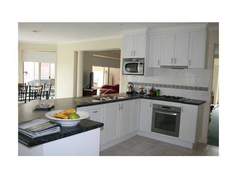 8 Leinster Avenue, Traralgon VIC 3844