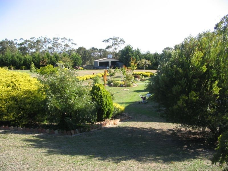 25 Theresa Road, Hazelwood North VIC 3840