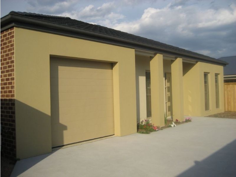 2/21 St Georges Terrace, Traralgon VIC 3844