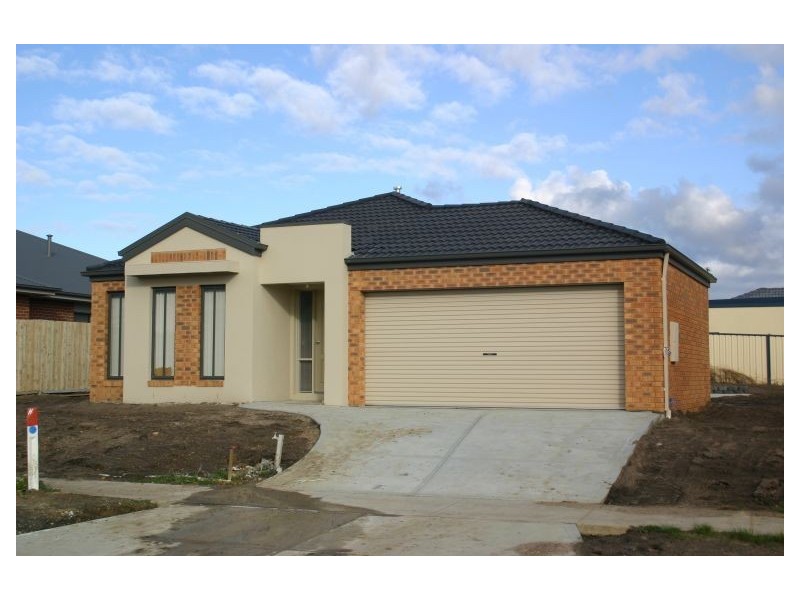 35 Oak Avenue, Traralgon VIC 3844