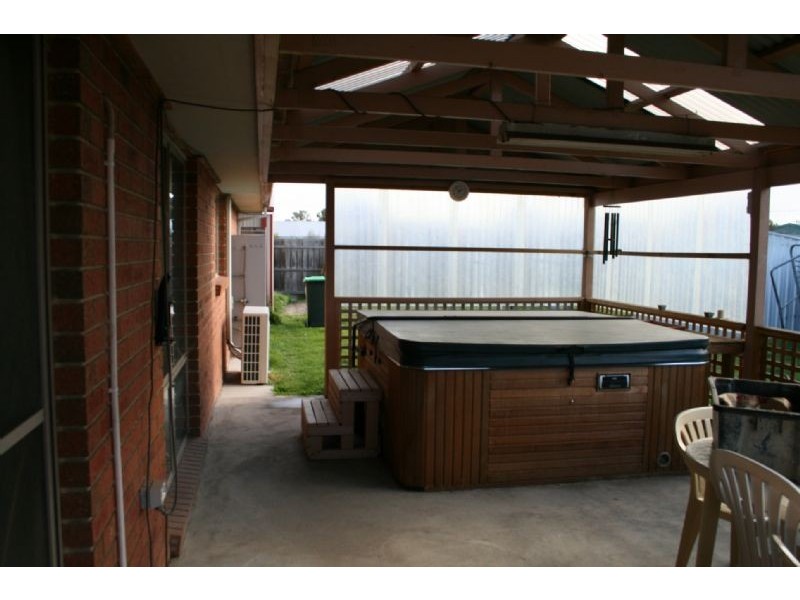 12 Kyne Street, Glengarry VIC 3854