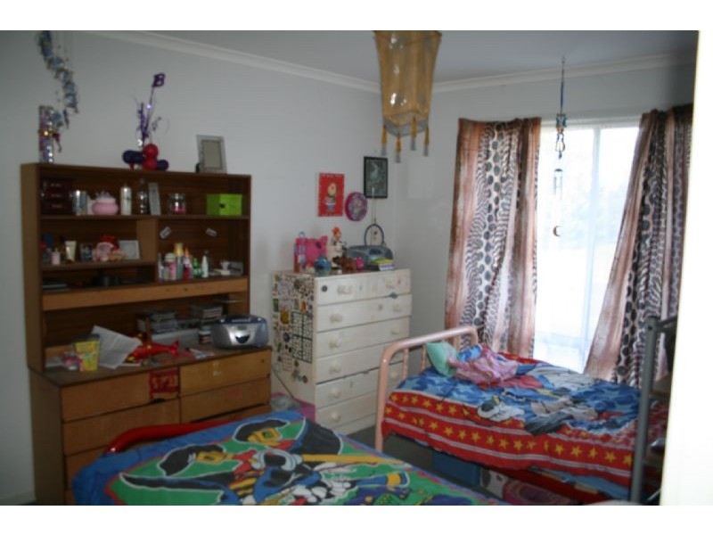 12 Kyne Street, Glengarry VIC 3854