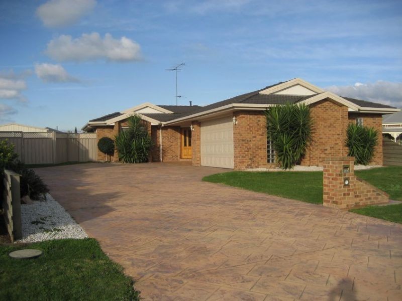 4 Oxley Court, Traralgon VIC 3844
