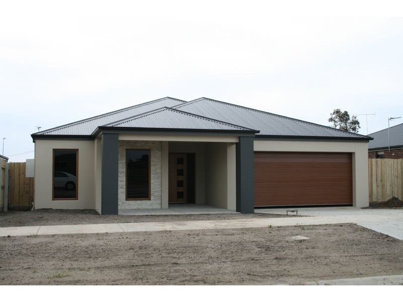 8 Donegal Avenue, Traralgon VIC 3844