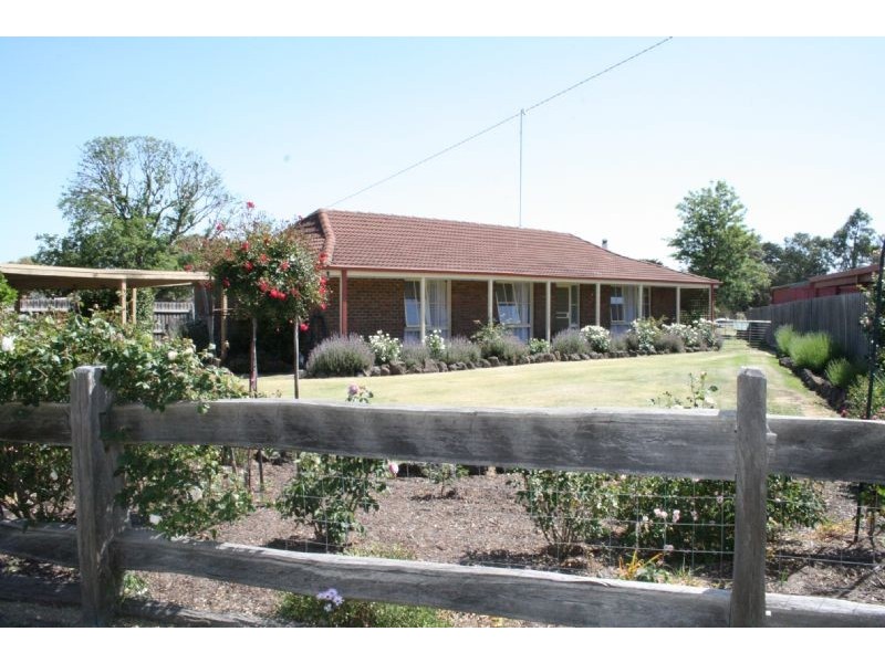 7 King Street, Toongabbie VIC 3856