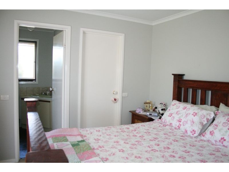 7 King Street, Toongabbie VIC 3856