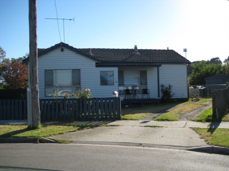 24 Armstrong Court, Traralgon VIC 3844