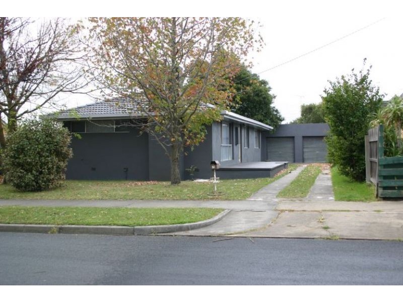 16 Doyne Crescent, Traralgon VIC 3844