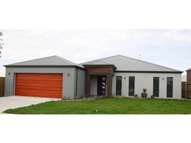 14 Summerhill Road, Traralgon VIC 3844