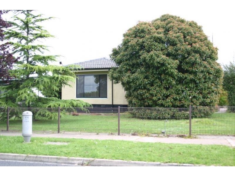 17 Barkers Crescent, Traralgon VIC 3844