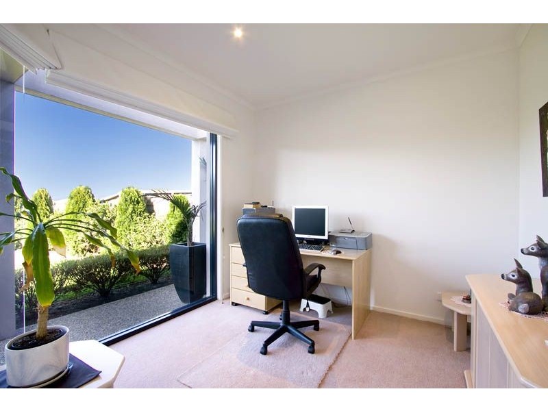 8 Flinders Place, Traralgon VIC 3844