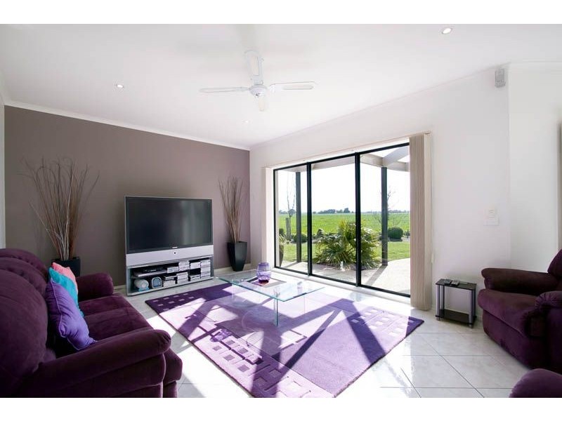 8 Flinders Place, Traralgon VIC 3844
