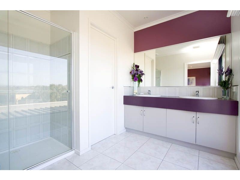 8 Flinders Place, Traralgon VIC 3844