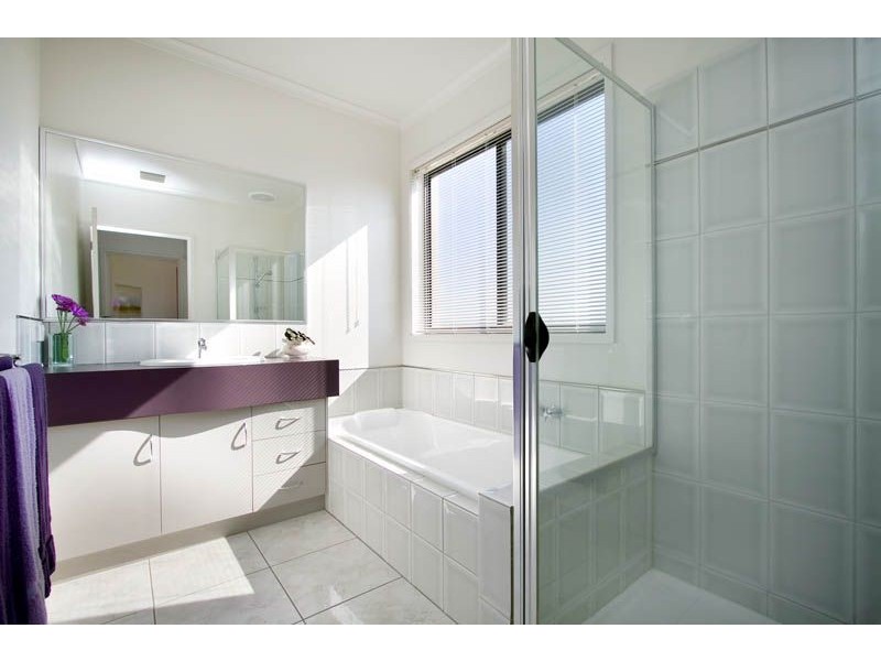 8 Flinders Place, Traralgon VIC 3844