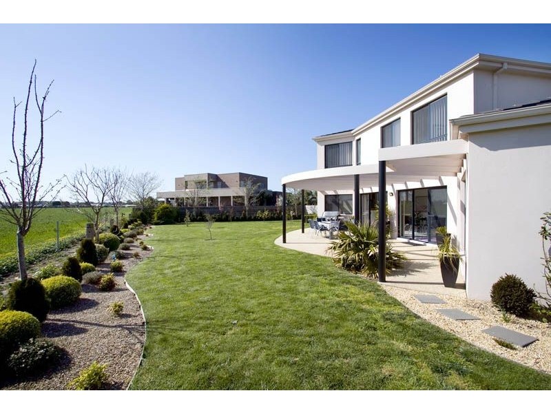 8 Flinders Place, Traralgon VIC 3844