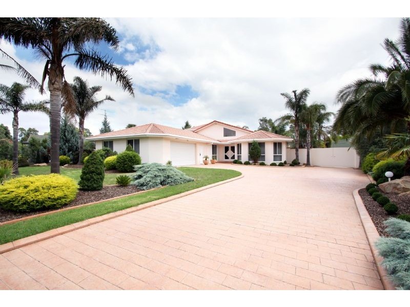 69 Ellavale Drive, Traralgon VIC 3844