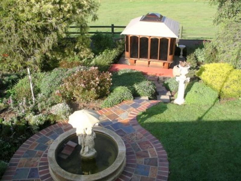 285 McDonalds Track, Hernes Oak VIC 3825