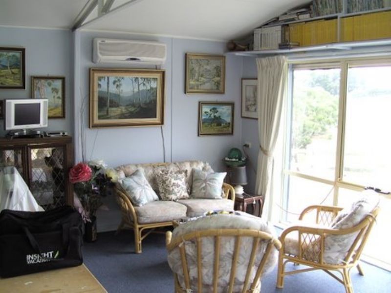 285 McDonalds Track, Hernes Oak VIC 3825