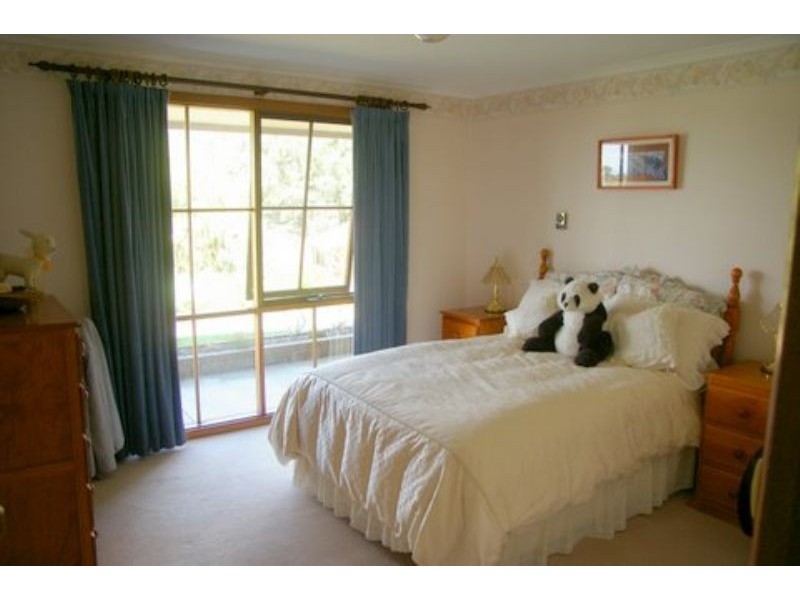 285 McDonalds Track, Hernes Oak VIC 3825