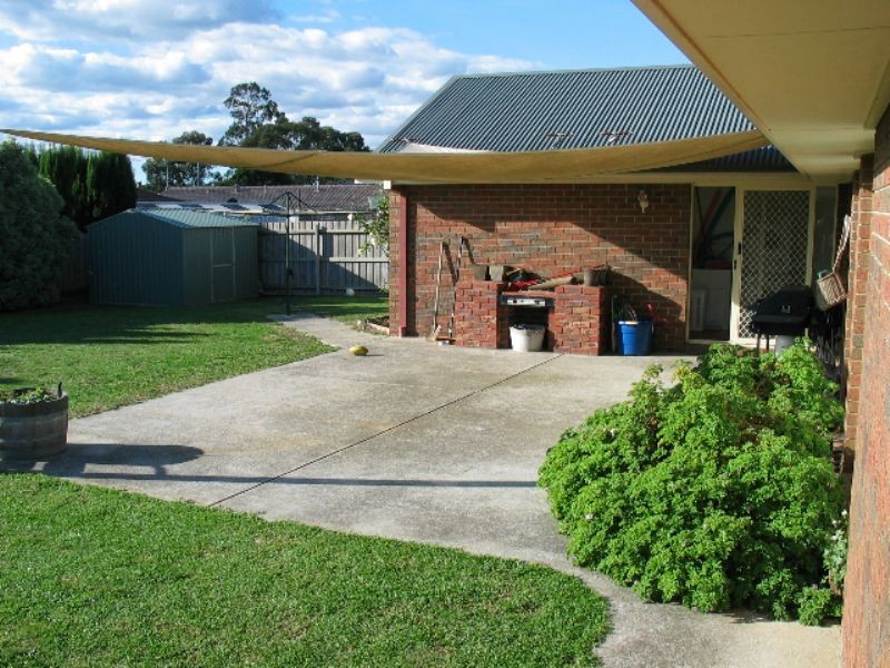 16 Poplar Avenue, Traralgon VIC 3844
