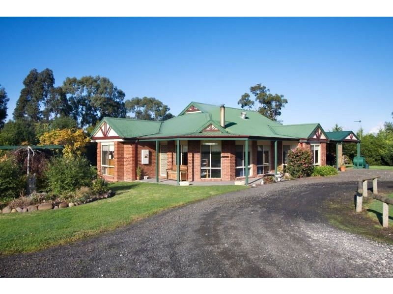 84 Main Road, Tyers VIC 3844